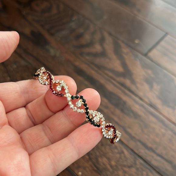 Bracelet with a gorgeous design - Picture 2 of 4